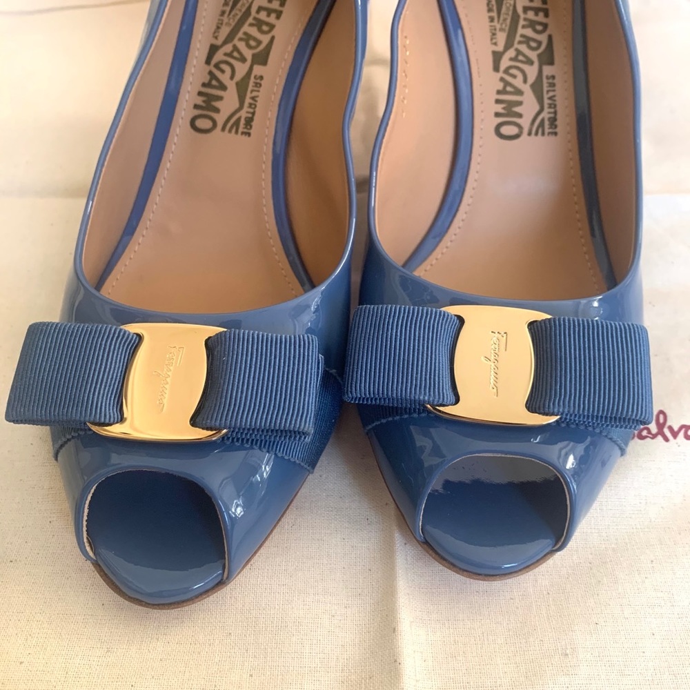 Salvatore ferragamo pola patent pump heels - Picture 2 of 8